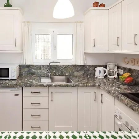 Casablanca 46 Oasis Apartman Nerja